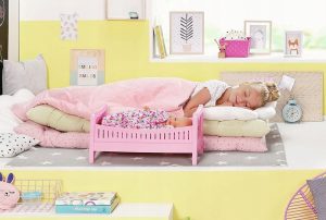 Lozeczko-dla-lalki-Baby-Born-43-cm-z-posciela-Kod-producenta-824399